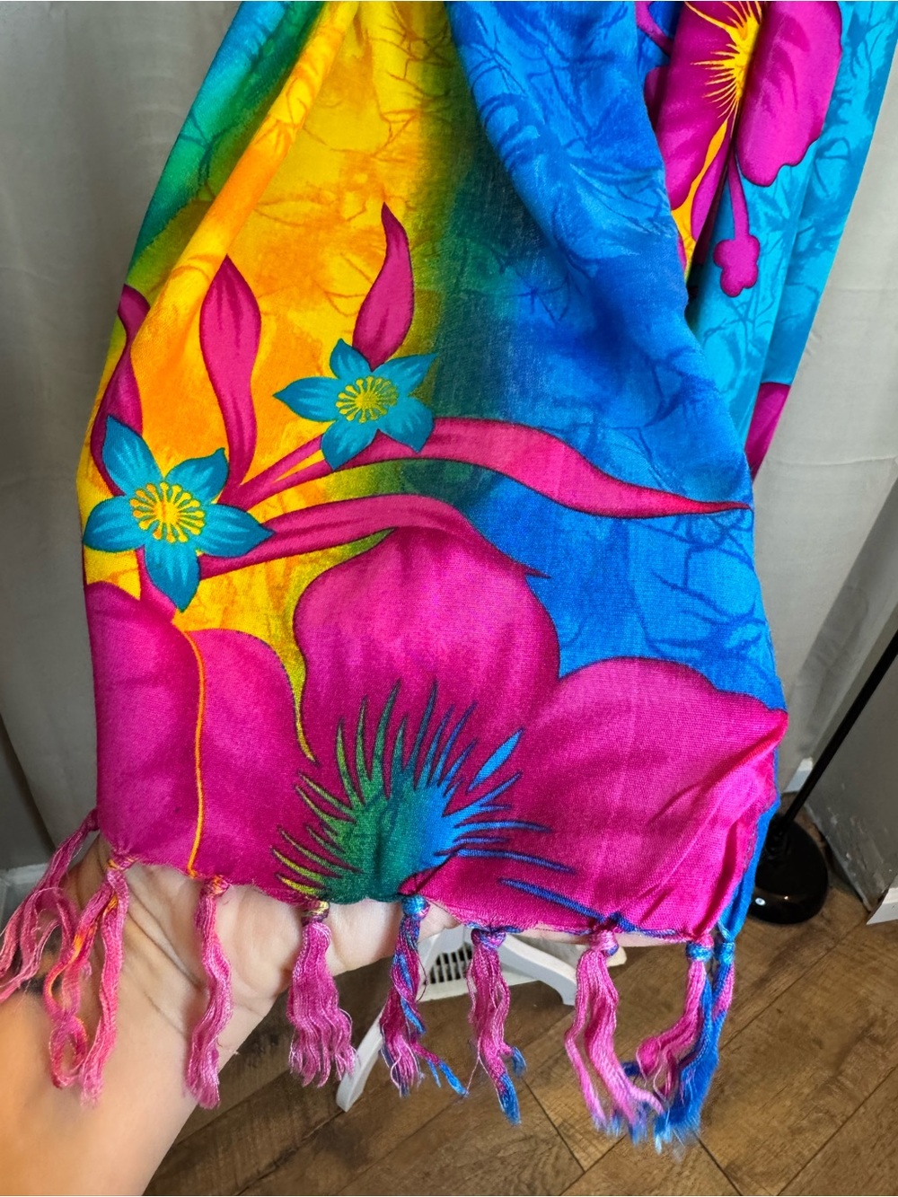 Vibrant Tropical Floral Tassel Scarf Wrap Cruise Wear Blue Pink Yellow 70x22 - Picture 5 of 10